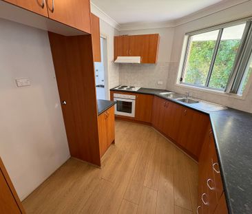 Modern Townhouse&excl;&excl; - Photo 4