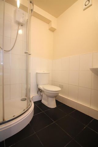 Hanworth Road, Hounslow - Photo 5