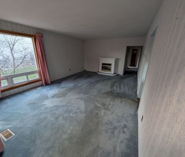 For Lease - 1864 Manning Road, Whitby, Ontario - Photo 4