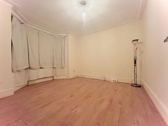 4 bedroom terraced house to rent - Photo 1