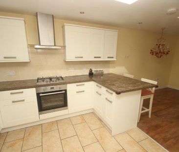 3 bedroom terraced house to rent - Photo 1