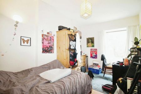 3 bedroom semi-detached house to rent - Photo 5