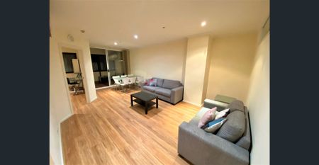 SPACIOUS FURNISHED APARTMENT IN A WONDERFUL LOCATION! - Photo 4