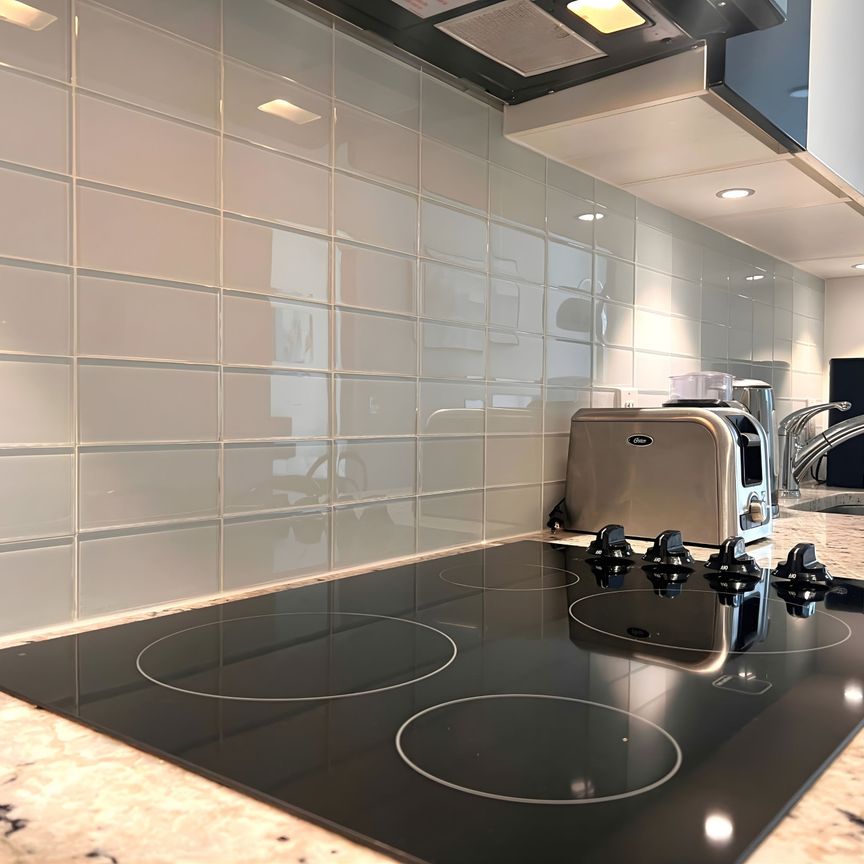 For Lease - 89 Dunfield Avenue Unit# 408, Toronto, Ontario - Photo 1