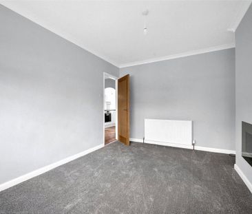 2 bedroom maisonette to rent - Photo 2