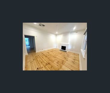 Beautifully Renovated Bungalow - Photo 6