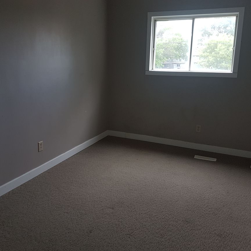 357 Toronto St, Regina - Photo 1