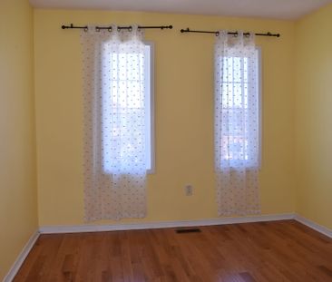 For Lease - 371 Ravineview Way, Oakville, Ontario - Photo 3