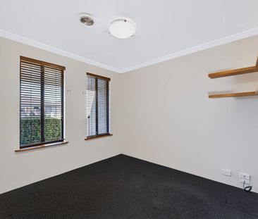FLEXIBLE FAMILY LIVING IN A GREAT LOCATION - Photo 5