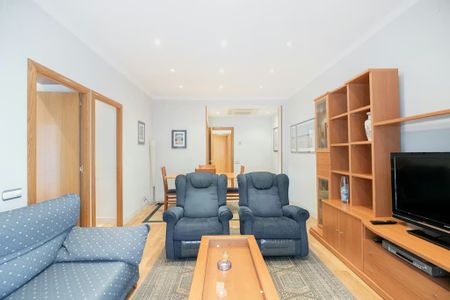 Carrer de Fígols, Barcelona, Catalonia 08028 - Foto 2