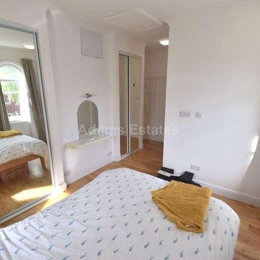Wokingham Road, Reading, RG6 - Photo 1