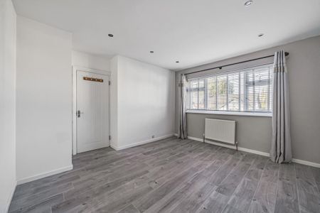 3 bedroom detached house to rent - Photo 5