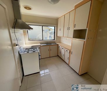 Comfortable 3-Bedroom Home in Doveton - Photo 4