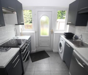 3 bedroom semi-detached house to rent - Photo 6