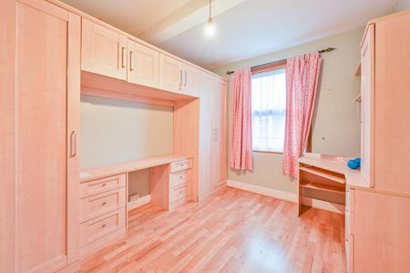 4 bedroom terraced house to rent - Photo 4