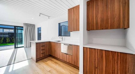 D/8 Champion Street, Edgeware, Christchurch - Photo 3