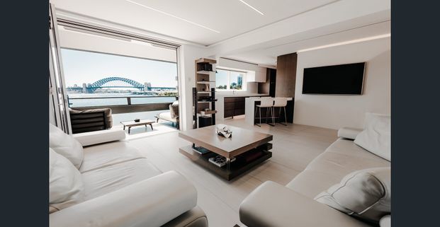 Fully furnished luxurious apartment with breathtaking views - Photo 1