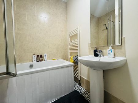 Orleans Street, Bradford - Photo 2