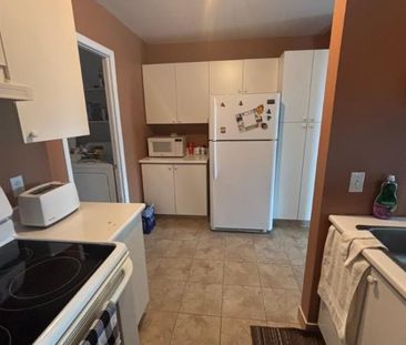 À Laval, un grand 4 1/2 à louer, disponible le 1er janvier ou avant - Photo 1