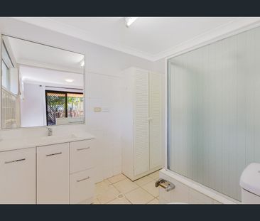 Single level home in prime position in Tweed Heads South - Photo 5