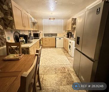 4 bedroom terraced house to rent - Photo 6