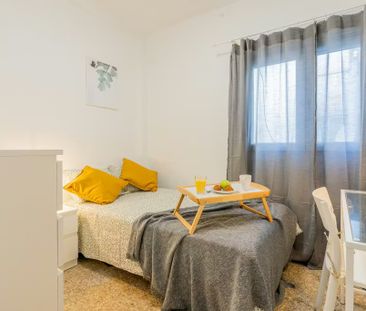Carrer de Sant Pius X, Valencia, Valencian Community 46017 - Photo 4