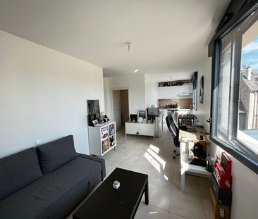 Location Appartement 1 pièce 30m² - Photo 3