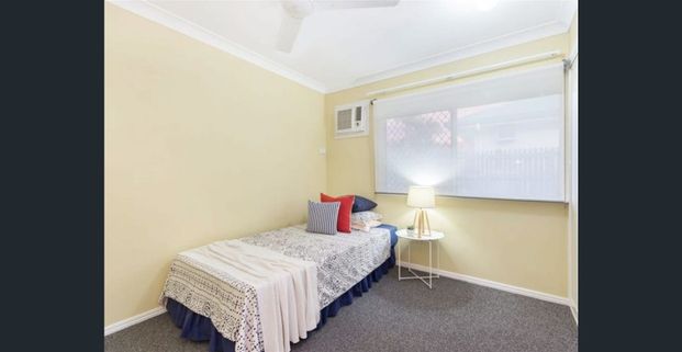 3 BEDROOM HOME IN DOUGLAS + SOLAR + STUDY! - Photo 1