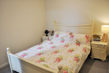 Style, Class & Sophistication! - Photo 3