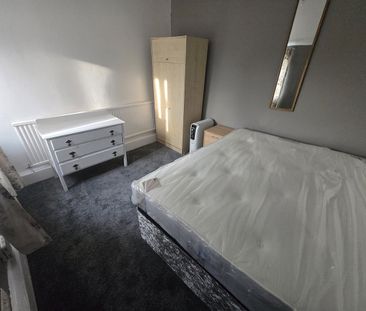 2 Bed Flat, Seymour Grove, M16 - Photo 1