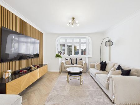 3 bedroom semi-detached house to rent - Photo 3