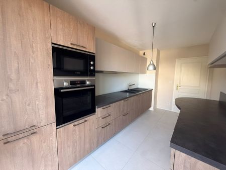 Location Appartement 4 pièces 85m² HUNINGUE 68330 - Photo 5