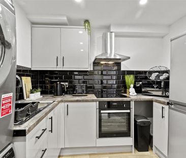 1 bedroom in a house share to rent - Photo 6