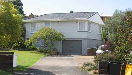 4 Bedroom House With Ample Parking Space - Photo 4