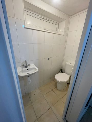 Grasscroft Drive Room 3 - Photo 3