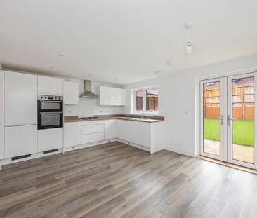 3 bedroom semi-detached house to rent - Photo 4