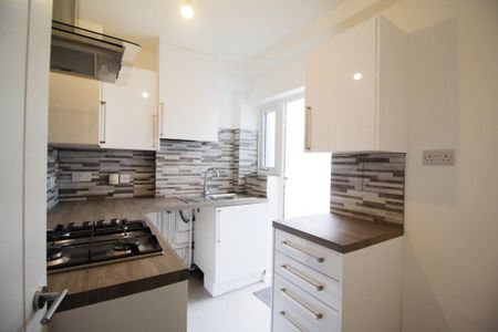 1 bedroom ground floor flat to rent - Photo 4