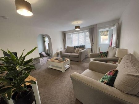 Mackworth Drive, Cimla, Neath - Photo 4