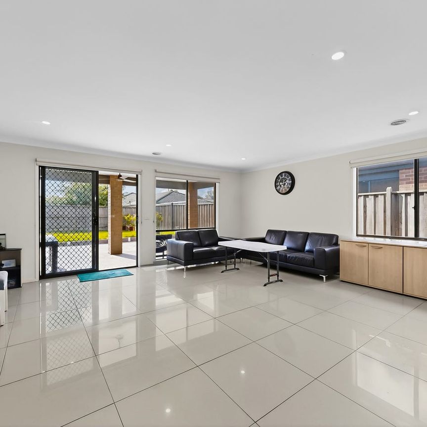 Modern 4-Bedroom in Prime Cranbourne North Location - Photo 1