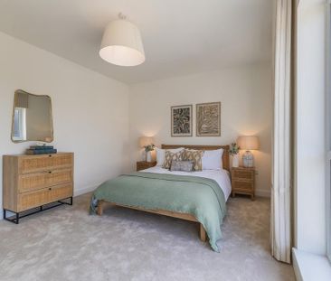 4 bedroom detached house to rent - Photo 3