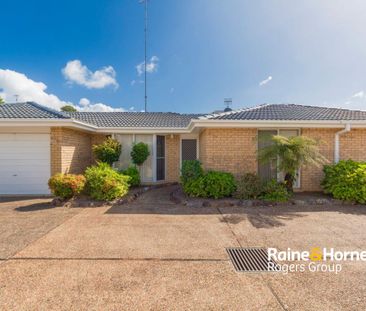 Recently Renovated Two-Bedroom Villa Close to Budgewoi Lake - Photo 2