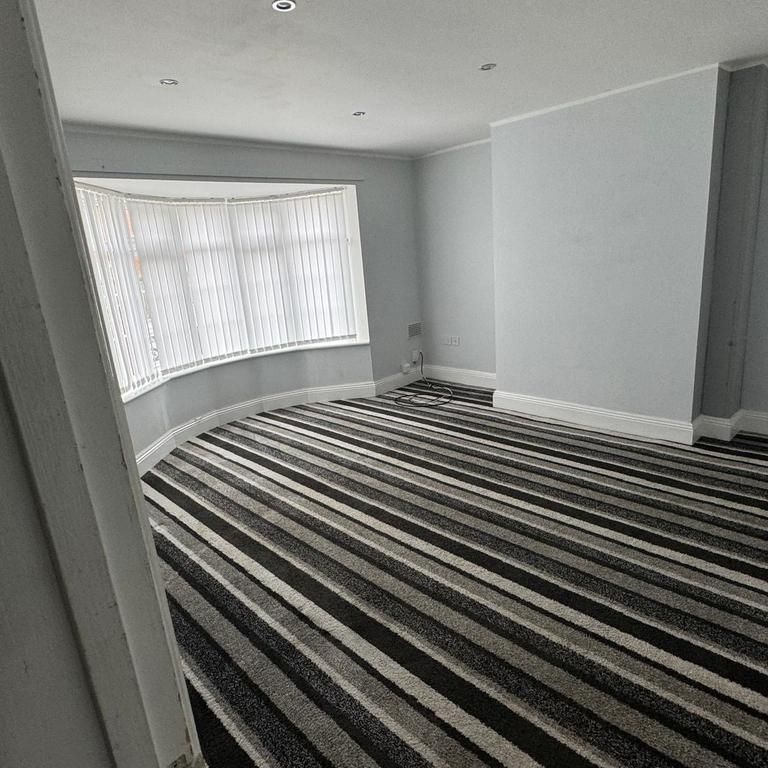5 bedroom terraced house to rent - Photo 1
