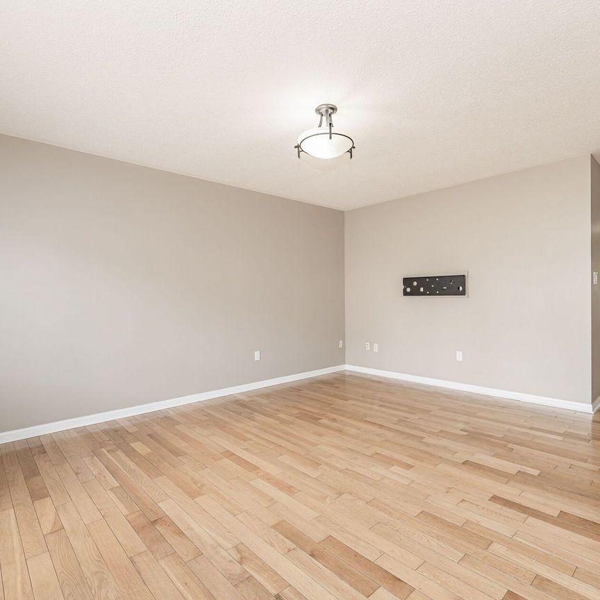 For Lease - 734 Edwards Avenue, Milton, Ontario - Photo 1