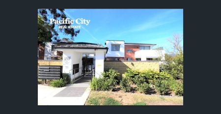 Modern Apartment Living in Castle Hill - Photo 2