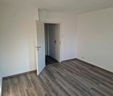 2-Zimmer Wohnung mit Balkon in Düsseldorf-Hassels - Photo 2