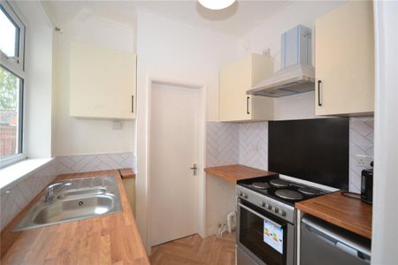 2 bedroom terraced house to rent - Photo 5