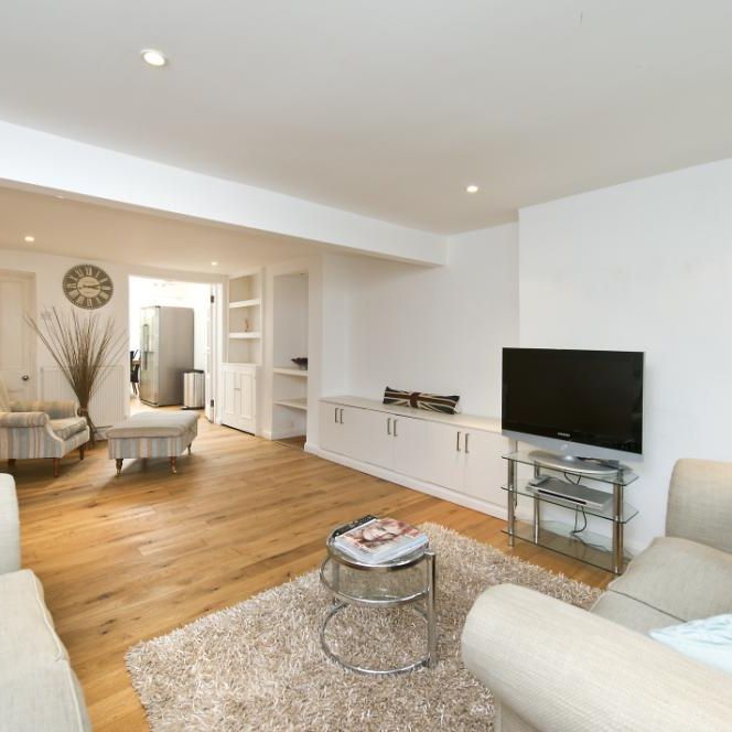 Temperley Road, Balham, SW12, London - Photo 1