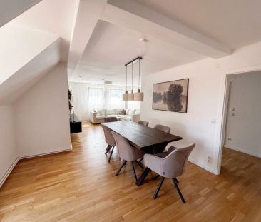 Wohntraum im Dachgeschoß - 4-Zimmer Wohnung mit Küche und Balkon! - Photo 5