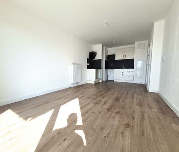 Location Appartement 2 pièces 42m² RONCQ 59223 - Photo 2
