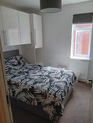 Room in a Shared House, Reading, RG30 - Photo 1